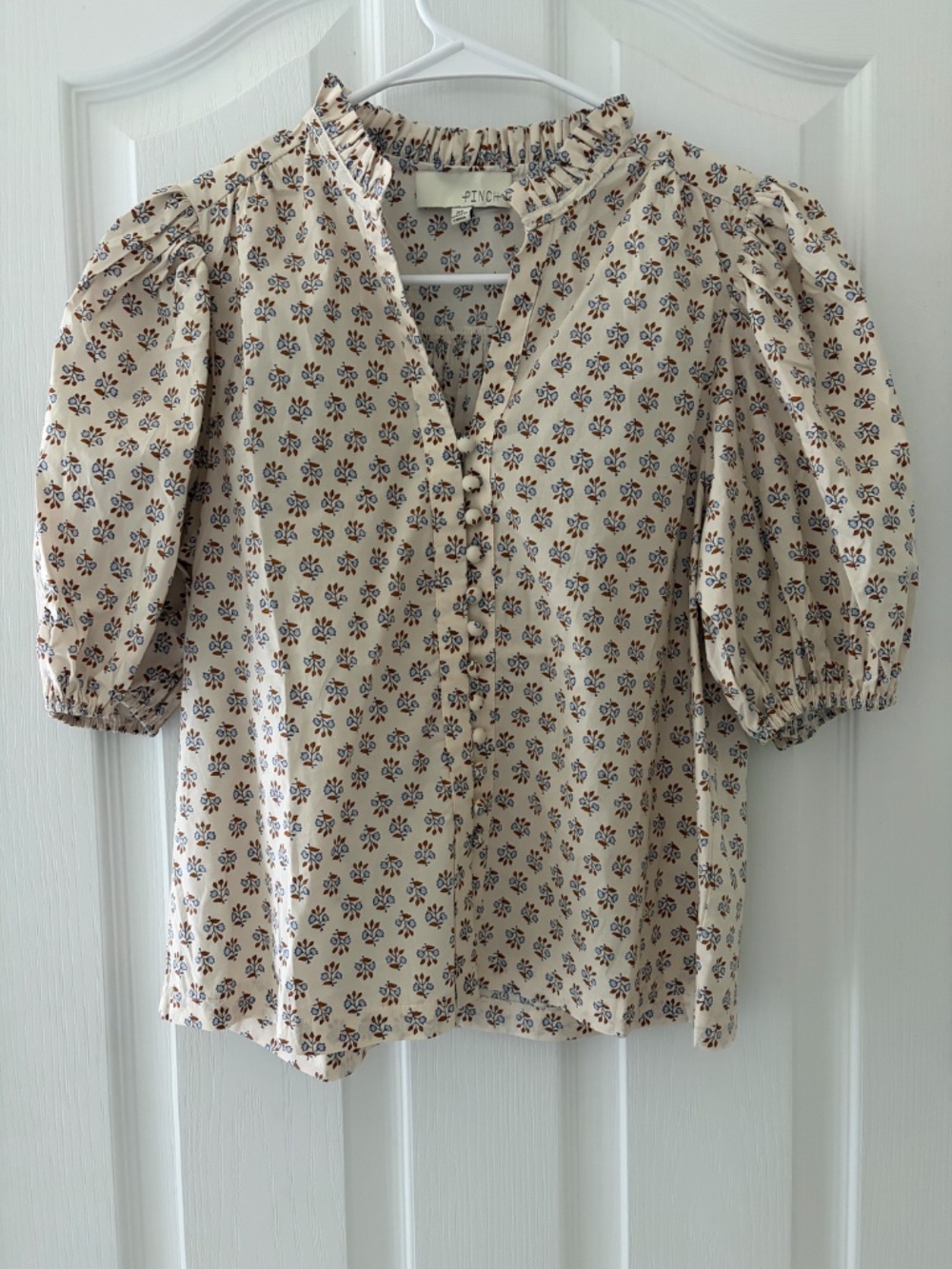 Pinch Block Print Cream Puff Sleeve V-Neck Blouse with Fabric Covered Buttons XS
